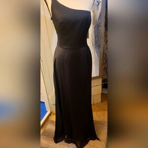 Elegant Black One-Shoulder Dress